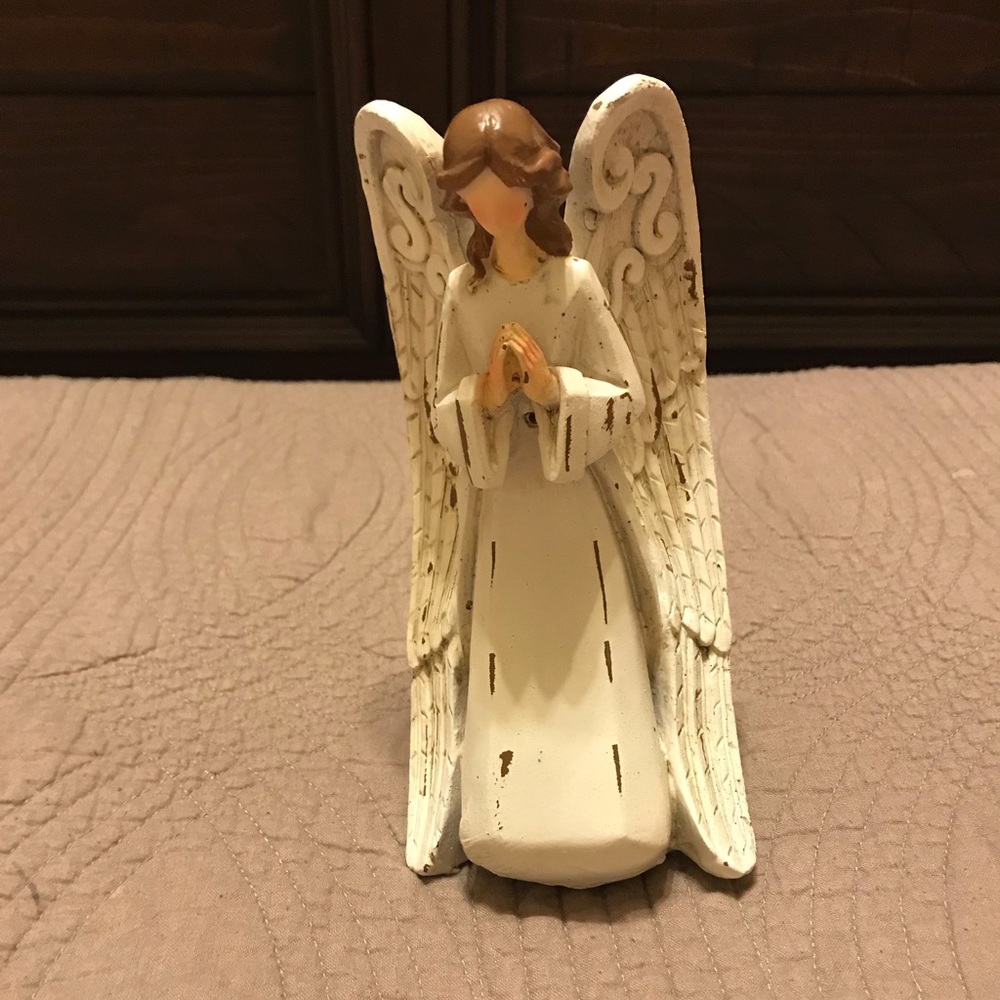 Praying angel figurine